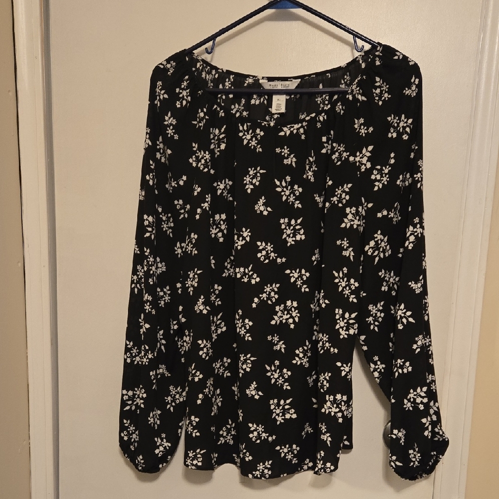 White House Black Market Floral Black and White Relaxed Blouse